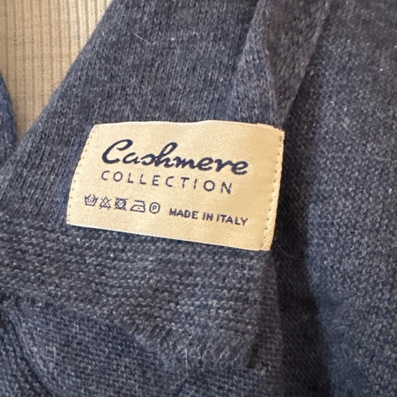 ITALIAN DENIM-BLUE CASHMERE SCARF – SOFT, LIGHTWEIGHT, ELEVATED ESSENTIAL - NWT - Picture 3 of 7